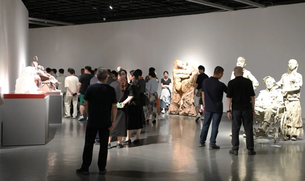 第十四届全国美术作品展览雕塑作品展在杭州开幕