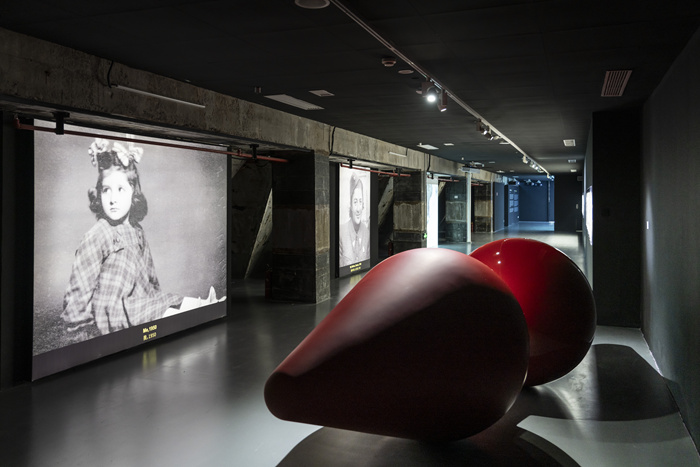 须臾，是瞬息而逝的叹息，亦是永恒能量的守恒——关于玛丽娜·阿布拉莫维奇“能量转换”的对话