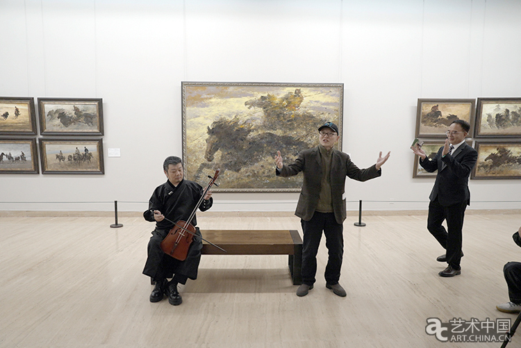 天人共情，物我无界：刘亚江油画作品展开幕