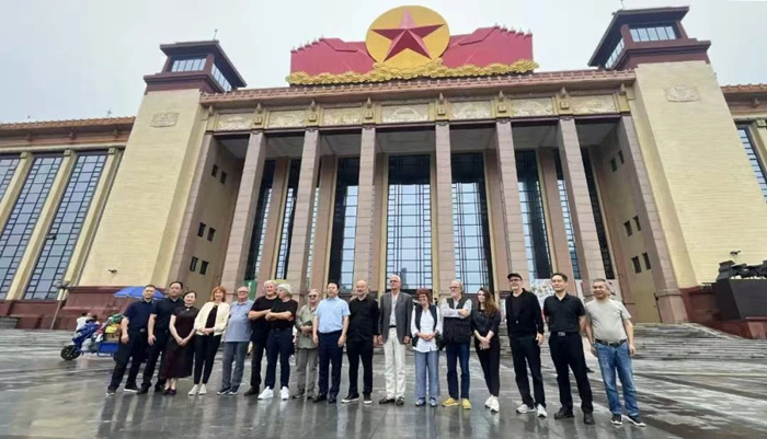 “相融共生：中德当代艺术展”江西省美术馆举行 对话总策划任戎