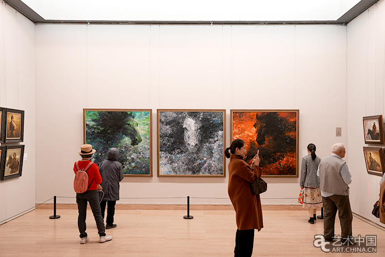 天人共情，物我无界：刘亚江油画作品展开幕