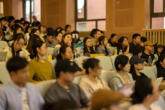 欧洲传统湿壁画工作坊在首都师范大学美术学院举办