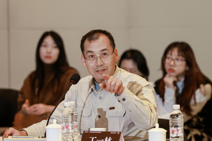 忻东旺绘画教学研究展上海举行 40余位学者深入探讨其创作与教学理念