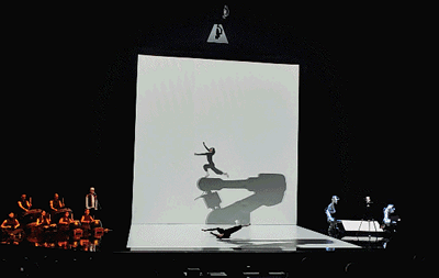 张艺谋新作《澳门2049》“隐藏式舞台”背后的故事