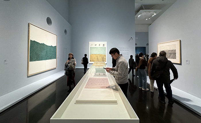 以朴拙之心 绘水墨新境——“静水流深”杜大恺艺术展亮相清华艺博