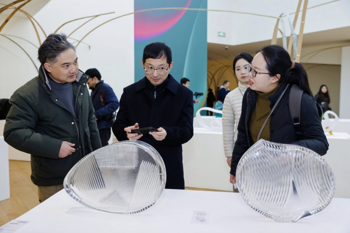 “真实与虚幻”：2025杭州国际当代玻璃艺术展举行