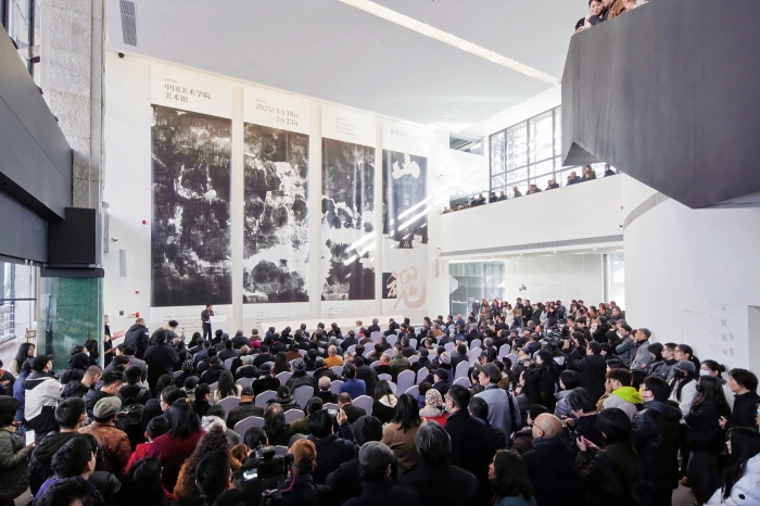 “山魂——卓鹤君作品展”在中国美术学院美术馆开幕