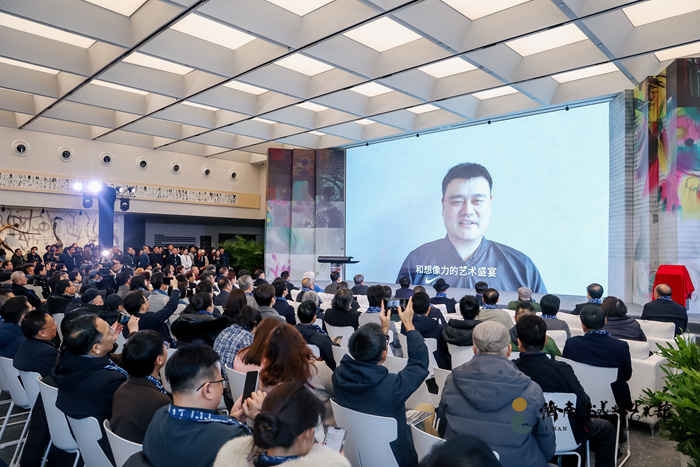 “济南韩美林艺术馆”开馆，阔别家乡多年游子表达“绿叶对根的情意”