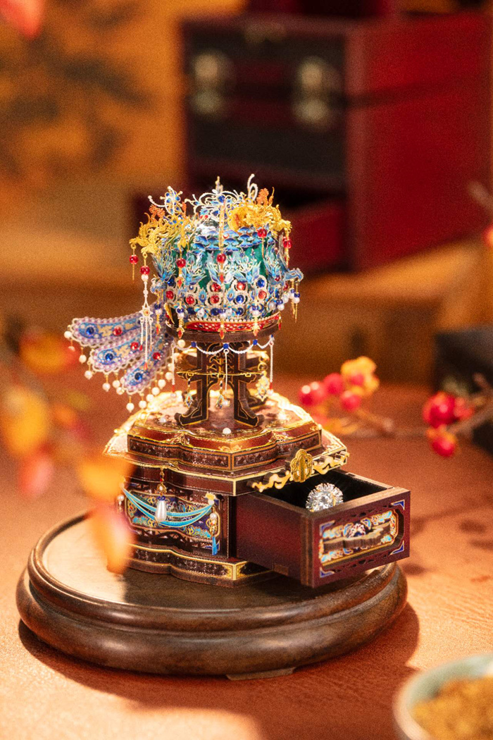 第100万件！国博凤冠冰箱贴缘何如此受宠？