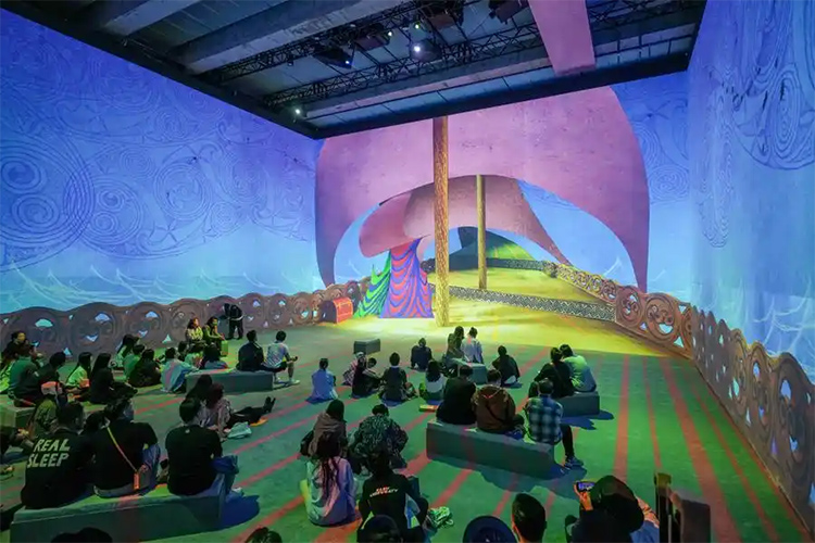 更大，更近：大卫·霍克尼最大规模沉浸式艺术展登陆上海