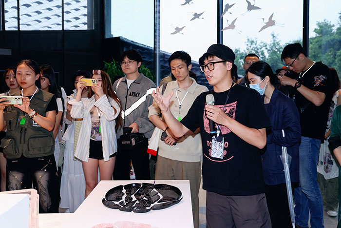 一画开天，变化万千——“七十二变·2025中国美术学院毕业季”开幕