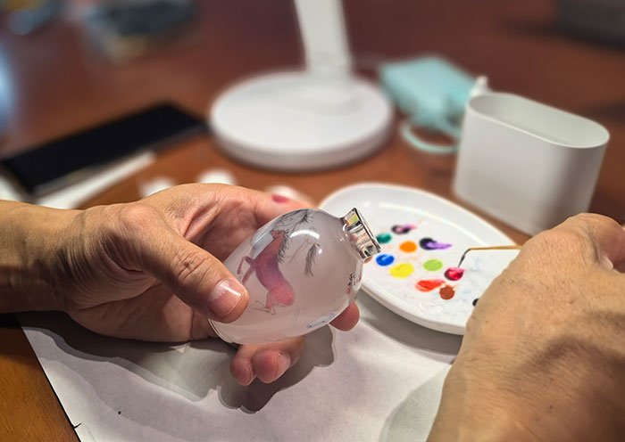 清凉剔透 流光溢彩——淄博琉璃艺术竟然这么美！