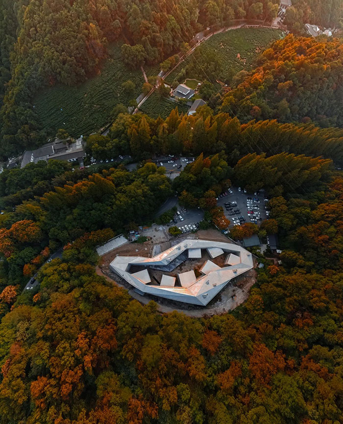 “中国文联终身成就奖”获得者、中国美术学院原院长肖峰去世，享年93岁