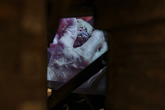 “身体记忆”与物性的诗学：艺术家康靖、郑江双人展有边空间BOUNDED SPACE开幕