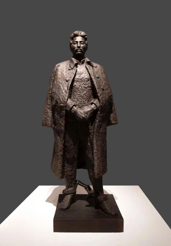 塑脉百年：从泥火丰碑到数字凿宇的浙江雕塑史诗