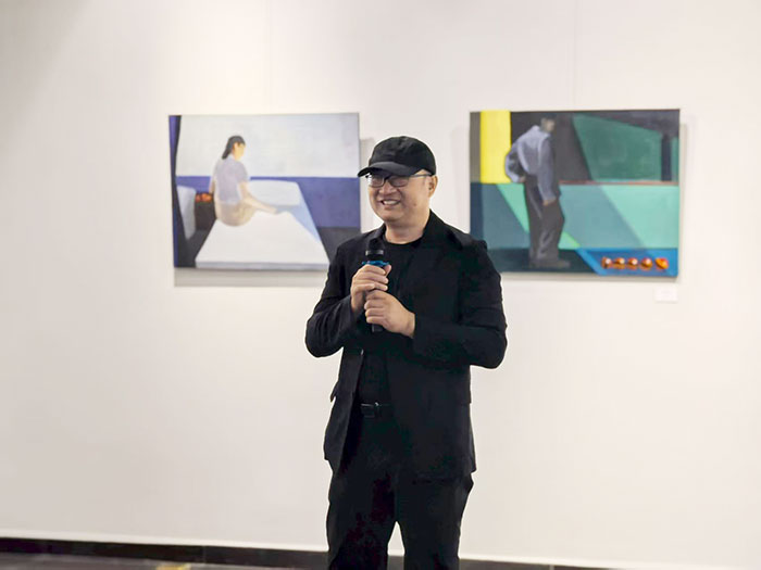 季海洋个展《偷月亮的人》：照见艺术的纯粹与真实