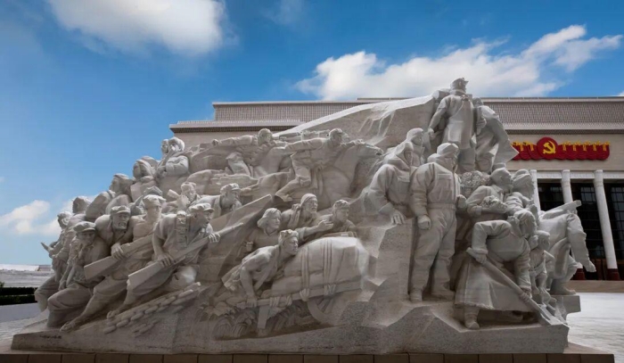 塑脉百年：从泥火丰碑到数字凿宇的浙江雕塑史诗