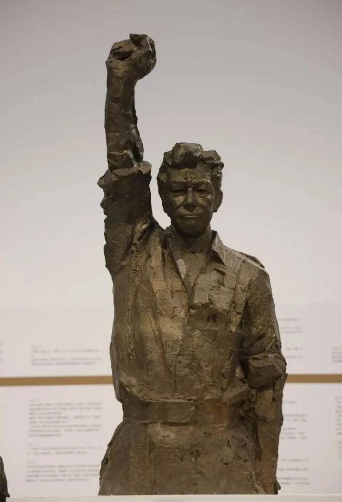 塑脉百年：从泥火丰碑到数字凿宇的浙江雕塑史诗