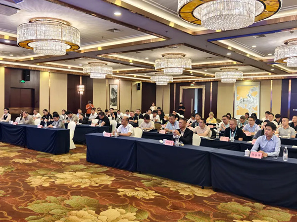 中国杂技家协会杂技院团负责人和高级管理人才研修班在郑州开班