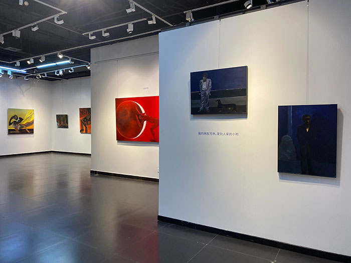 季海洋个展《偷月亮的人》：照见艺术的纯粹与真实