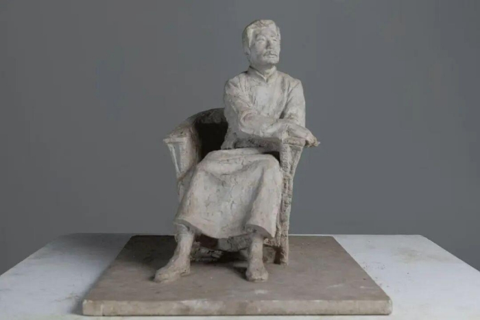 塑脉百年：从泥火丰碑到数字凿宇的浙江雕塑史诗