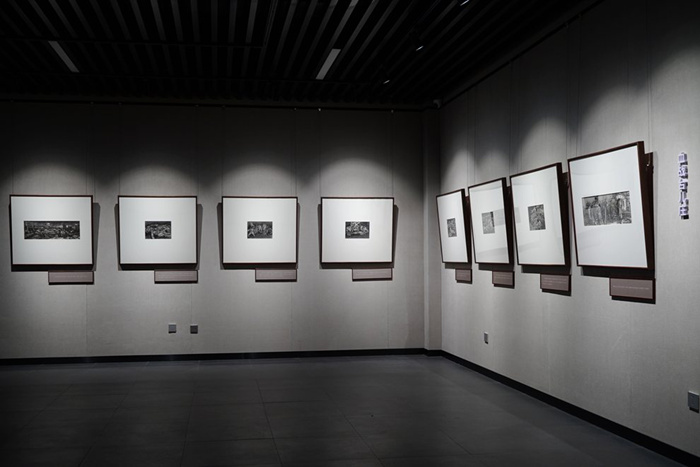 “烽火史诗——赵奇抗战题材绘画展”在合肥亚明艺术馆开幕