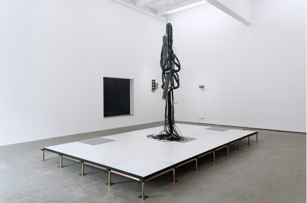 “带电的孩子”：当算法成为我们的“幻肢”