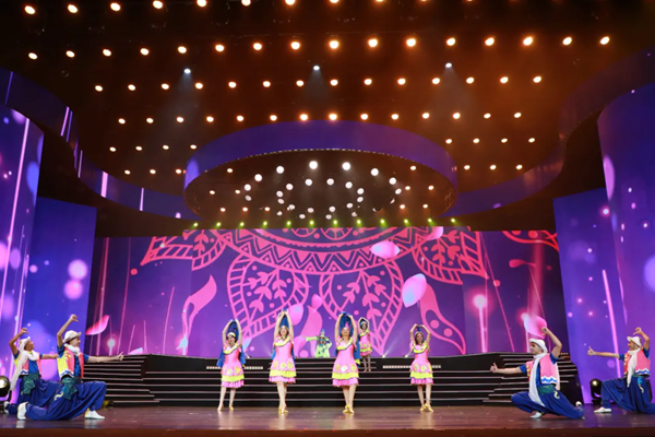 第13届中国国际民间艺术节在广东佛山开幕