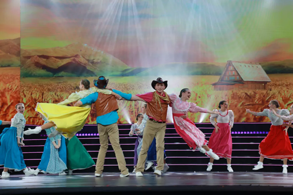 第13届中国国际民间艺术节在广东佛山开幕