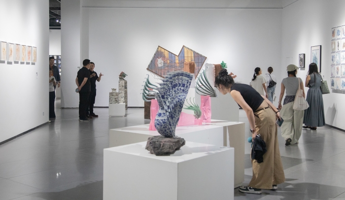 中国美协“青年伙伴计划”“新时代青年美术人才培养项目——陶瓷100”成果展览在景德镇举行