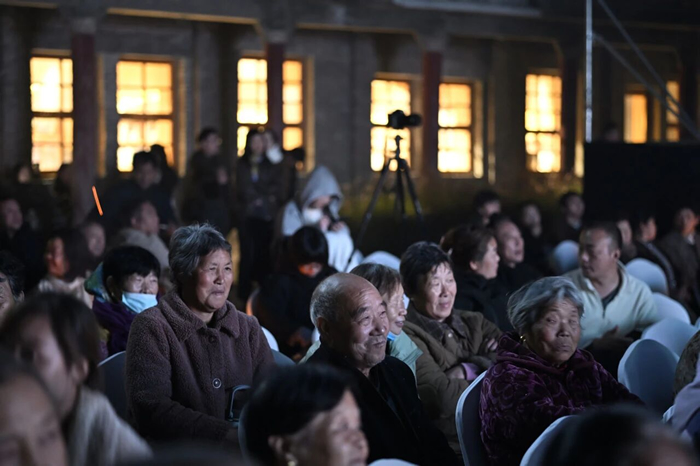 回乡记：大南坡村上演多声部合奏