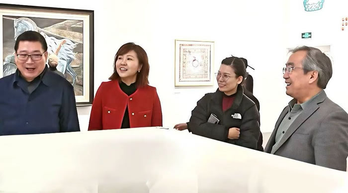 一个具有69年历史学院的“思想文脉”——“人民的‘形式’：清华大学美术学院的艺术之路”展览开幕