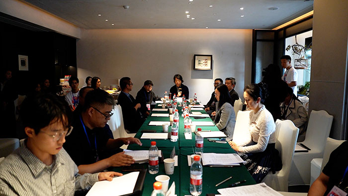 生命之行与诗性表达：“诗与行——古棕油画作品展”华南师范大学美术学院开幕