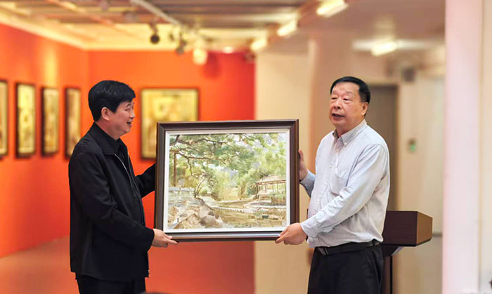 生命之行与诗性表达：“诗与行——古棕油画作品展”华南师范大学美术学院开幕